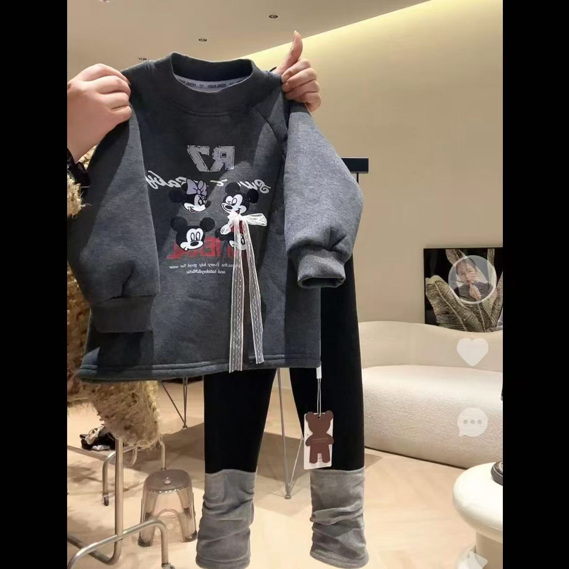 加绒加厚亲子装韩版女童洋气休闲米老鼠印花儿童卫衣套装