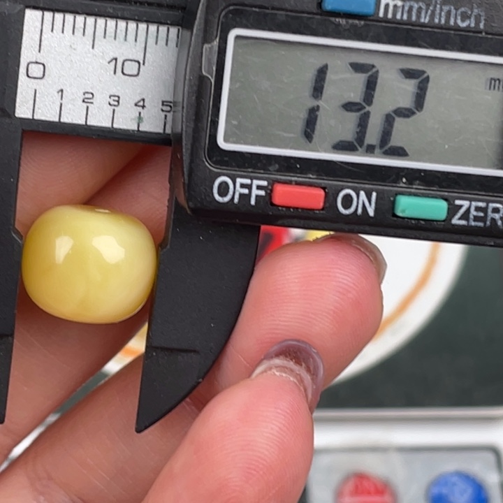 琥珀裸石未镶嵌微瑕1272