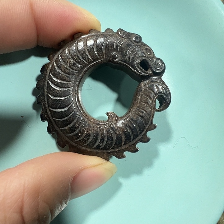 透闪石质玉未镶嵌挂件