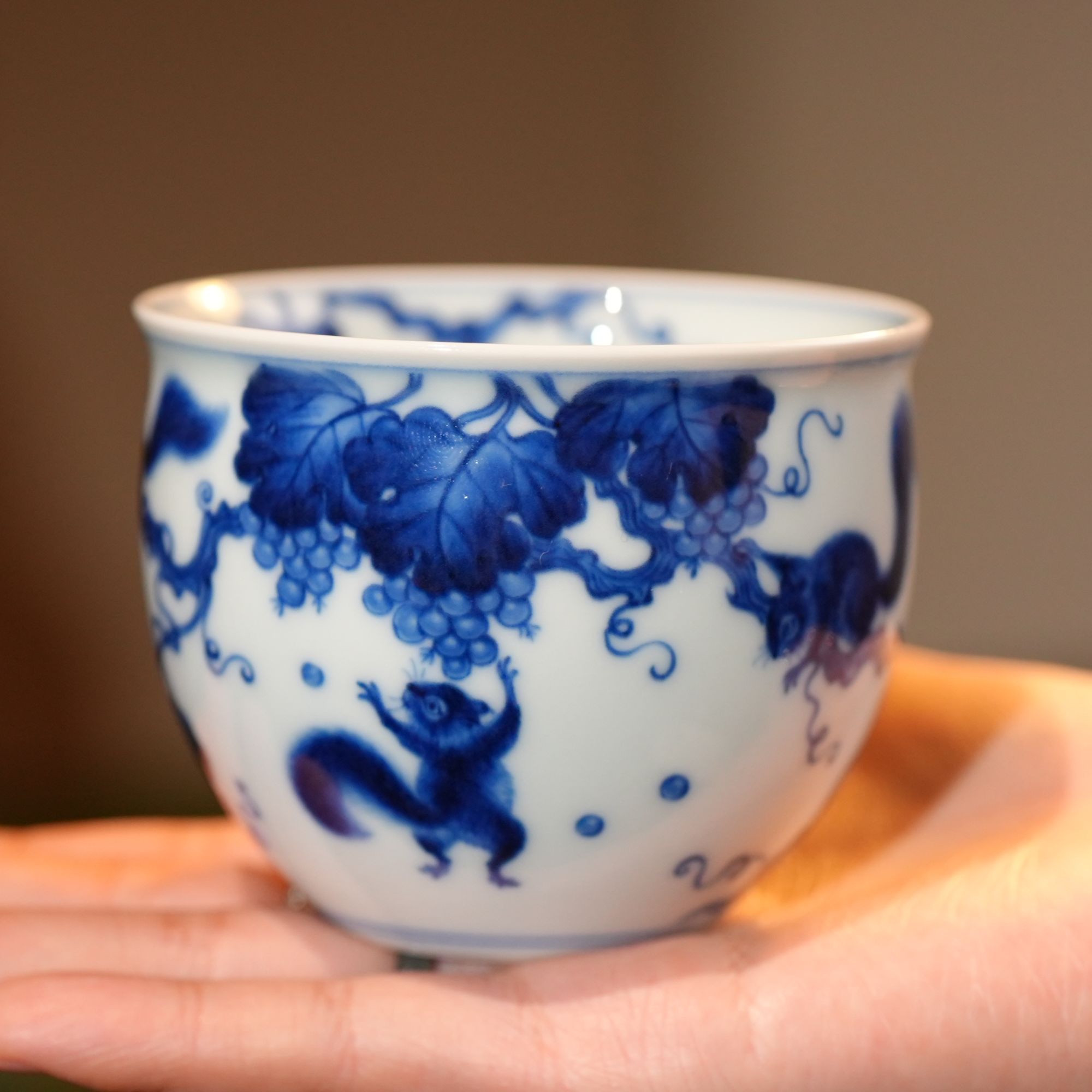 团窑松鼠葡萄缸杯景德镇高端名窑口明式青花仿明珍藏喝茶茶具单杯