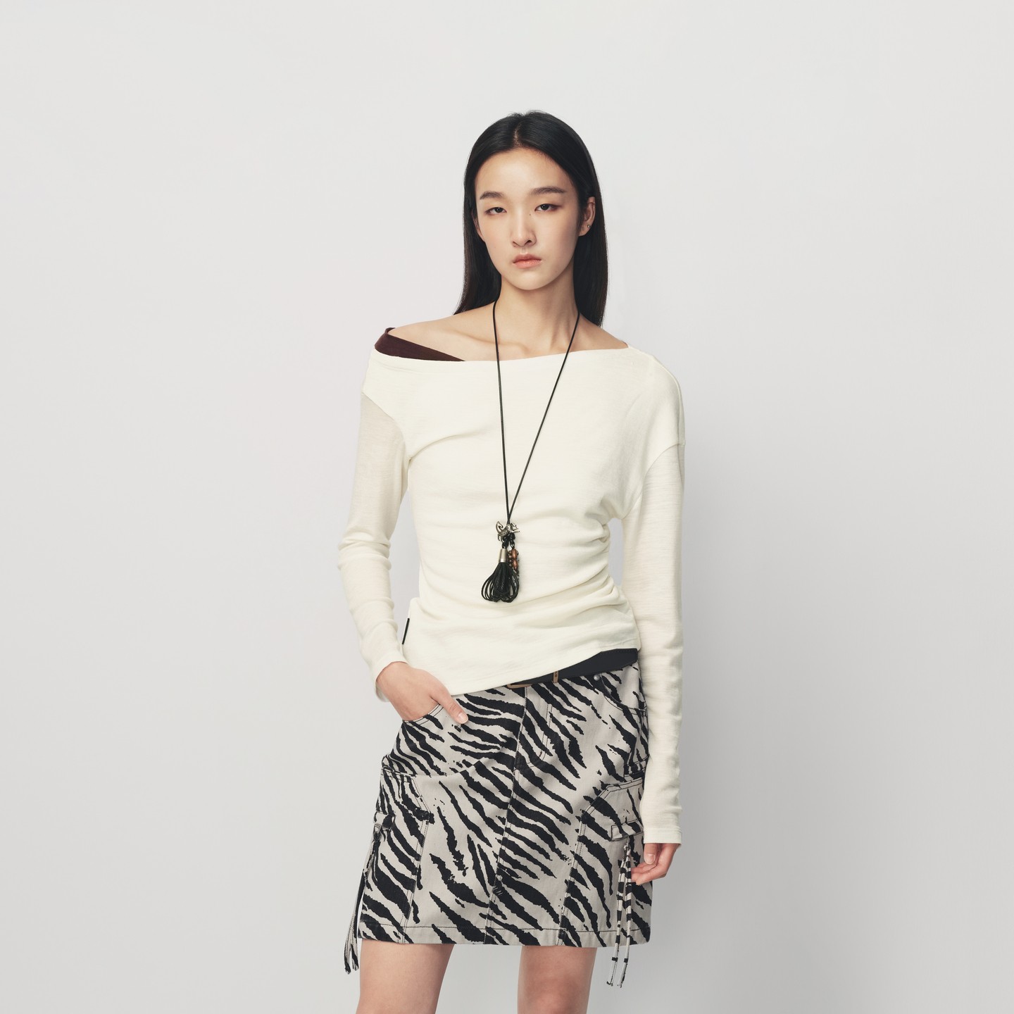 【现货】AVVENN设计师品牌26早春新品斜肩针织秋冬白色打底衫上衣