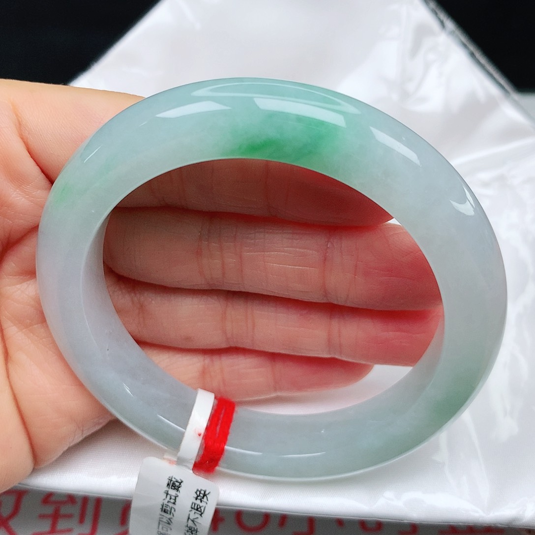 翡翠手镯未镶嵌冰飘绿13
