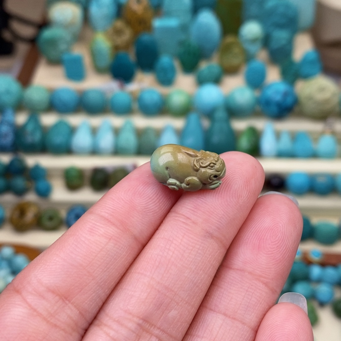 绿松石珠宝奇石未镶嵌