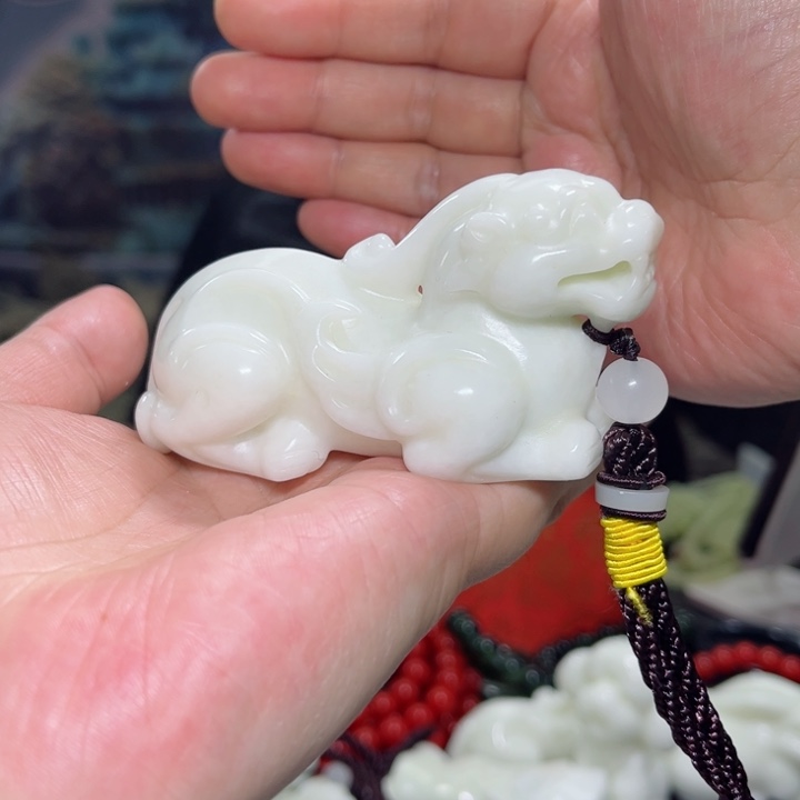 蛇纹石玉手把件多样性发货未镶嵌