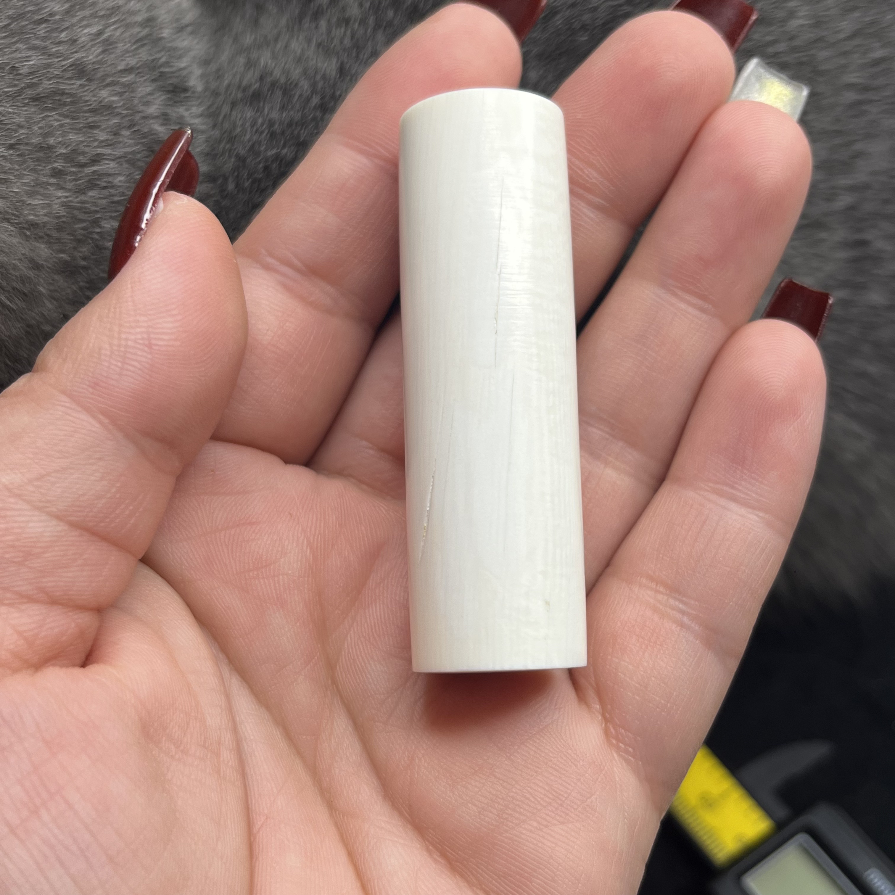 猛犸牙圆形印章有瑕疵特价，60✖️18.7mm，27.3克