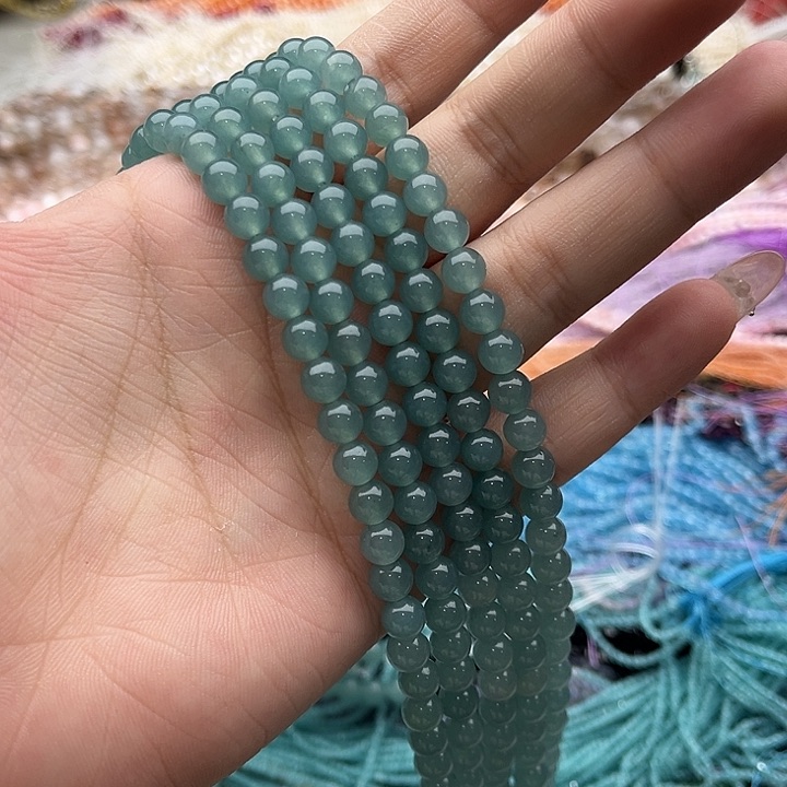 玛瑙/玉髓珠宝半成品未镶嵌一条6mm左右蓝水和田珠