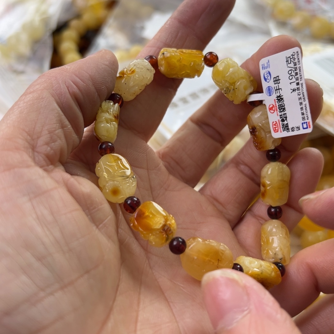 琥珀珠宝奇石未镶嵌