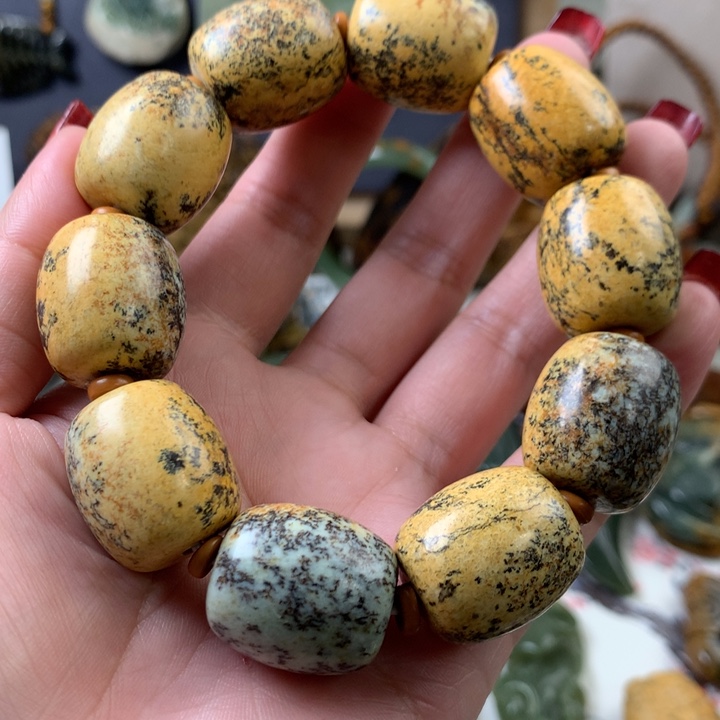 岫岩河磨玉（透闪石质玉）手串未镶嵌