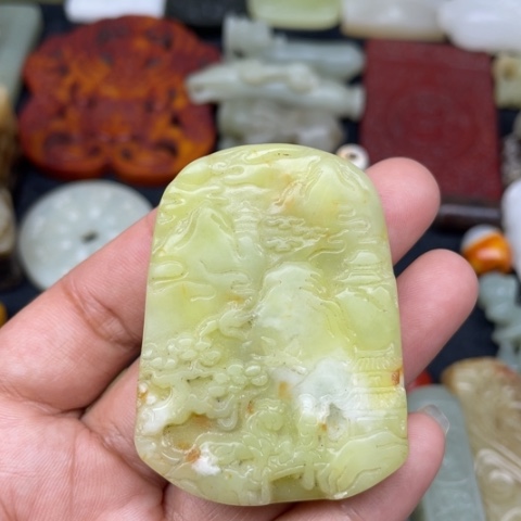 蛇纹石玉未镶嵌颈饰106