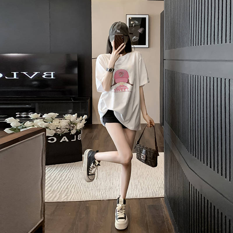 甜美可爱风格衣服白色短袖t恤女夏季2025新款宽松设计感小众体恤