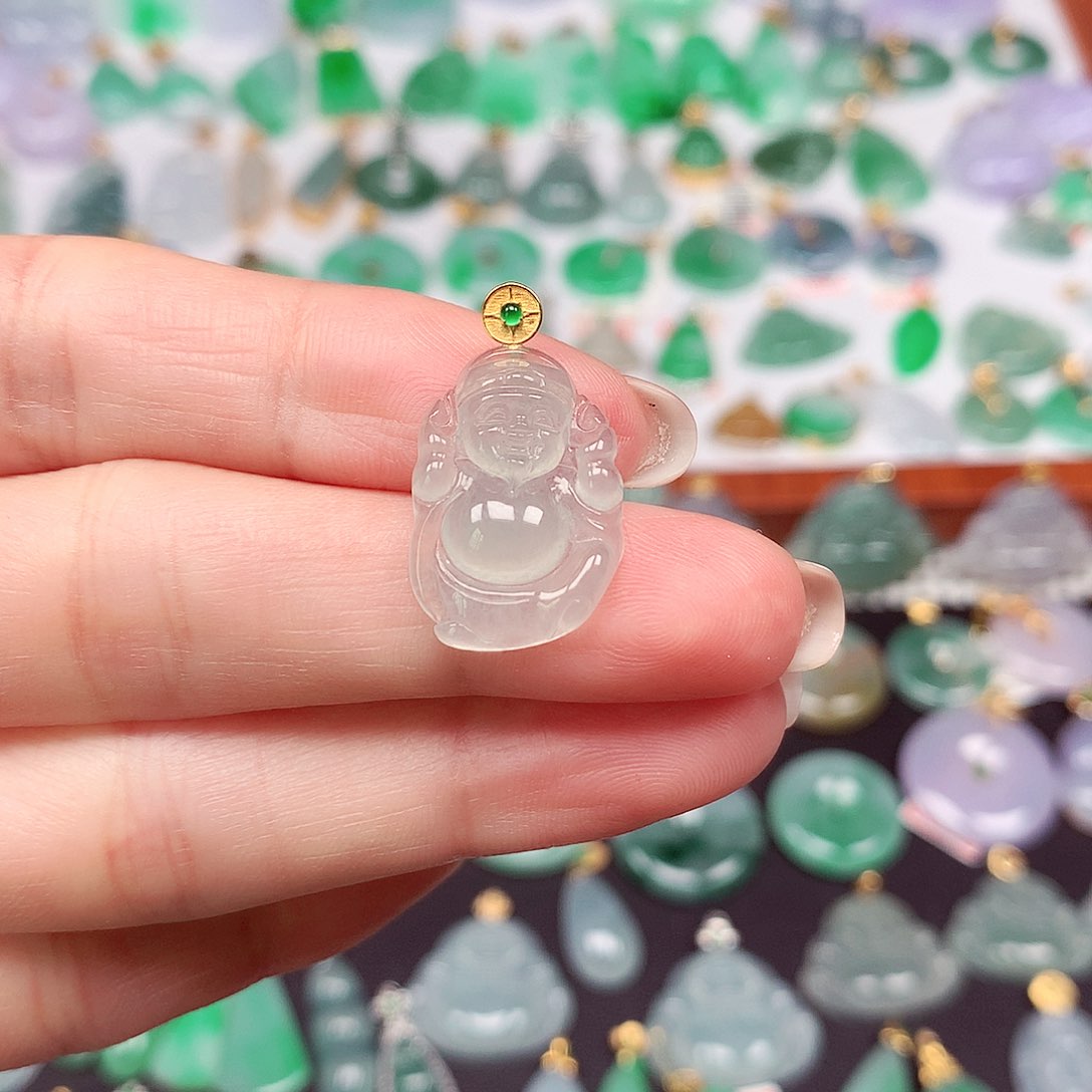 翡翠颈饰18K金镶嵌天然翡翠A货