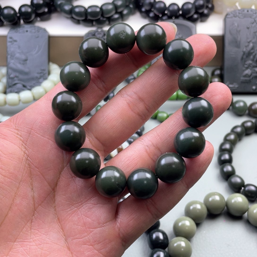 和田玉手串未镶嵌