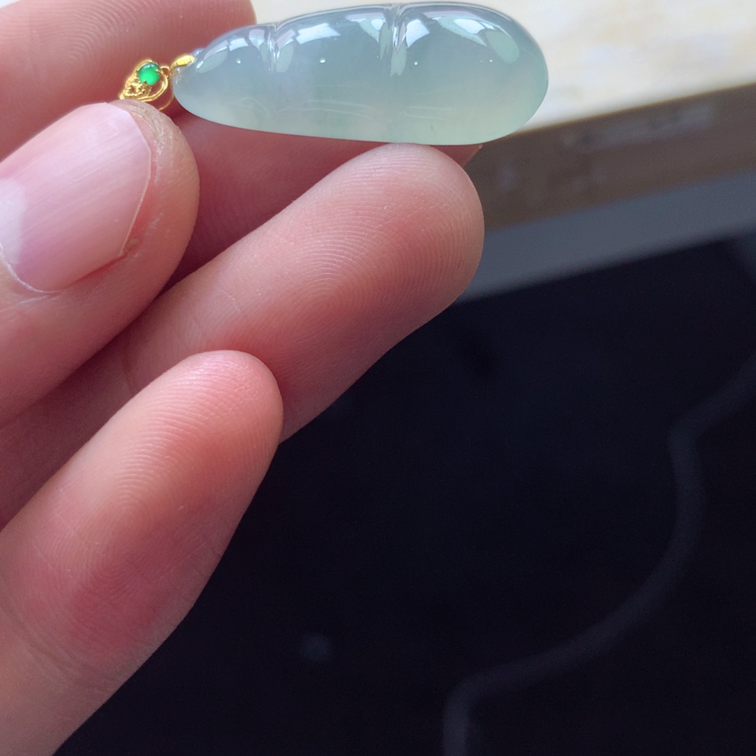 翡翠颈饰18K金镶嵌吊坠