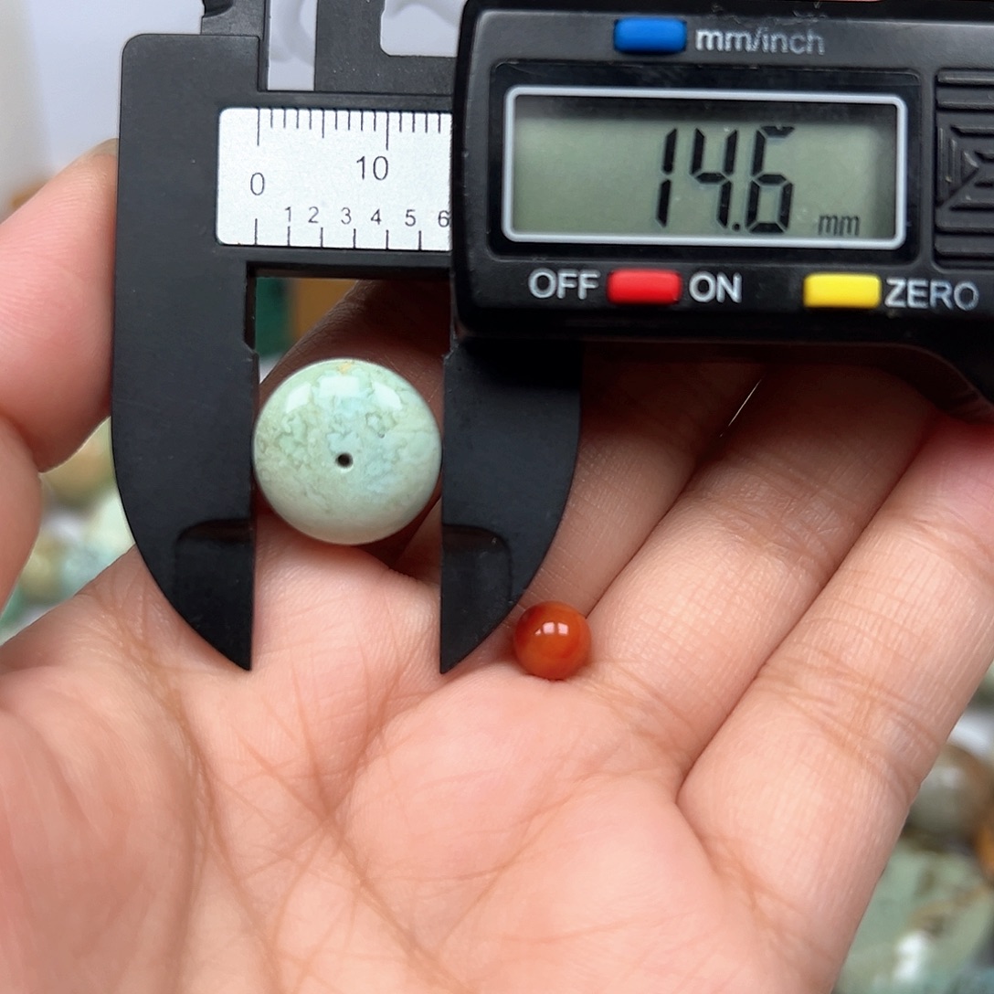 未镶嵌南红玛瑙珠宝奇石