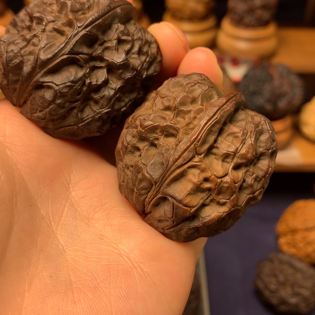 文玩核桃吊坠紫衣将军膀