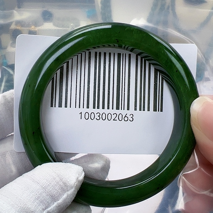 和田玉未镶嵌手镯微瑕58