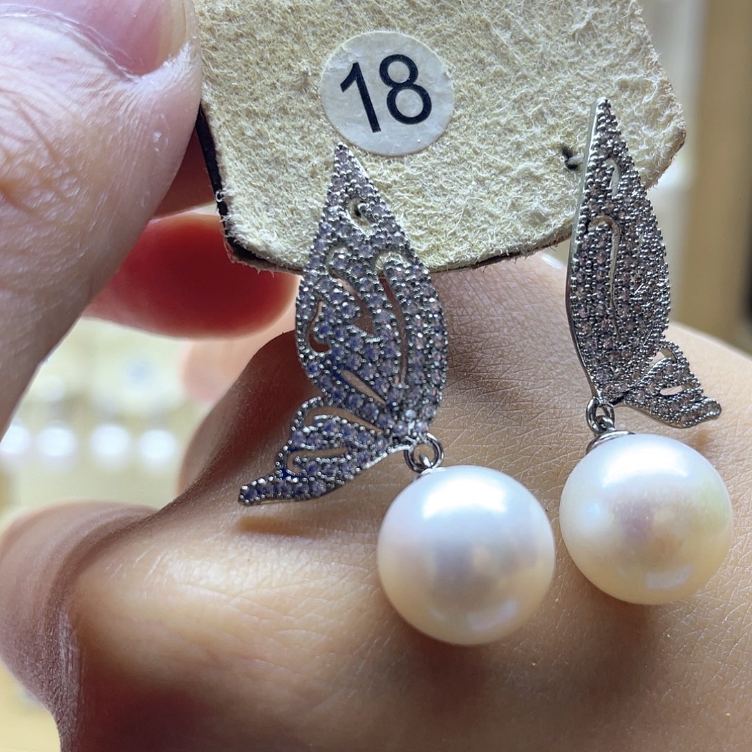 银S925镶嵌淡水珍珠耳饰