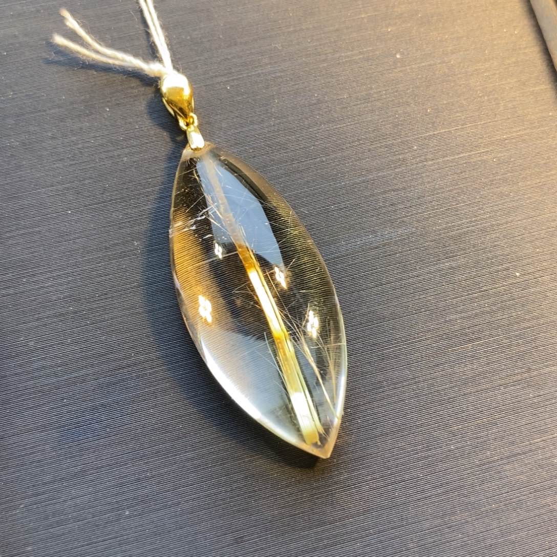 颈饰水晶18K金镶嵌钛晶马眼水滴吊坠