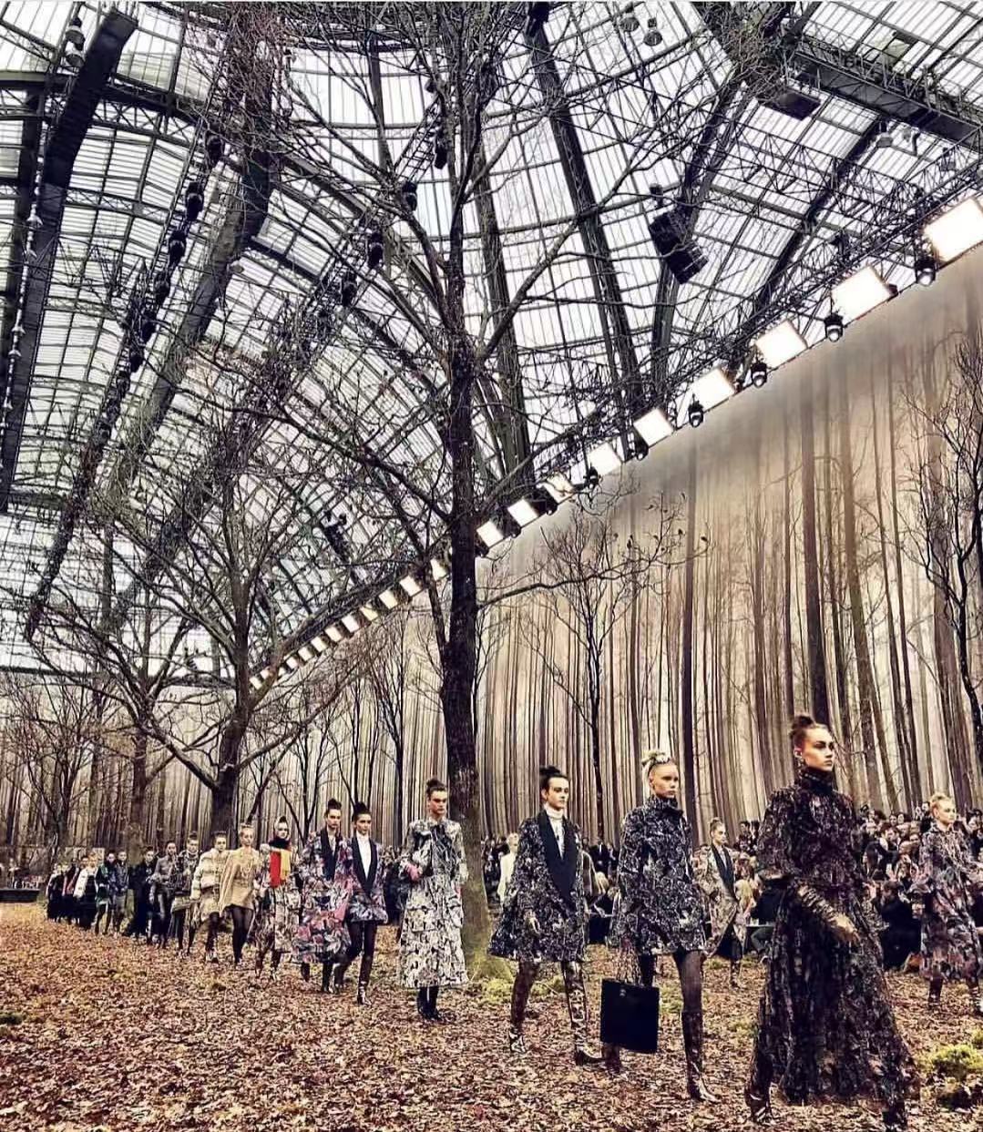 036【9826】2025秋冬新款男女同款卫衣