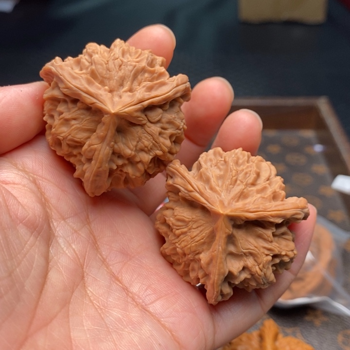 把件文玩核桃三棱41尺