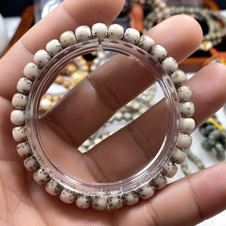 星月菩提手串7*6 石玉料糯冰半壁留白