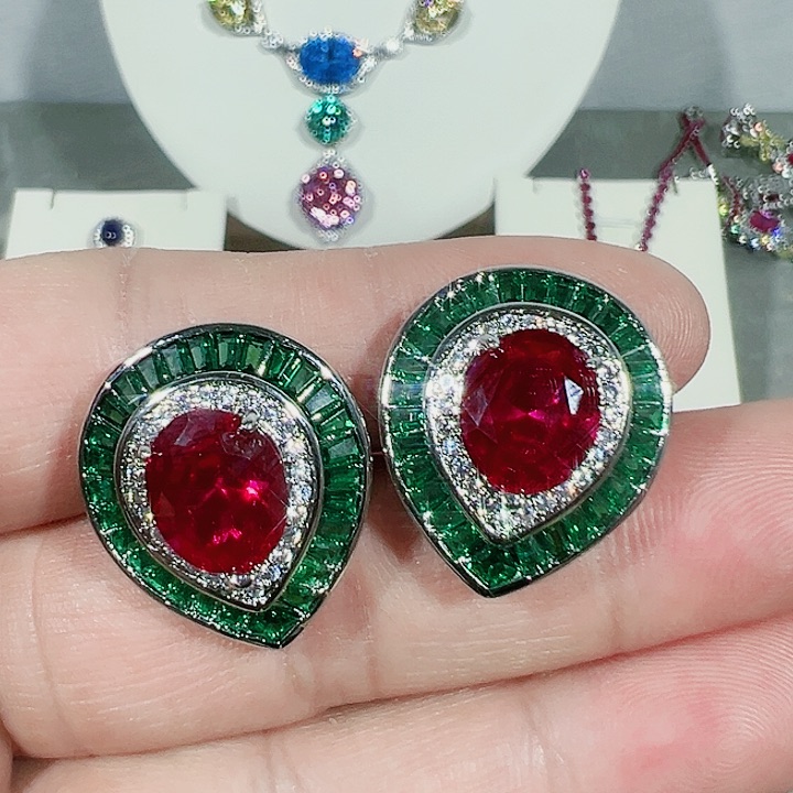 红宝石颈饰未镶嵌