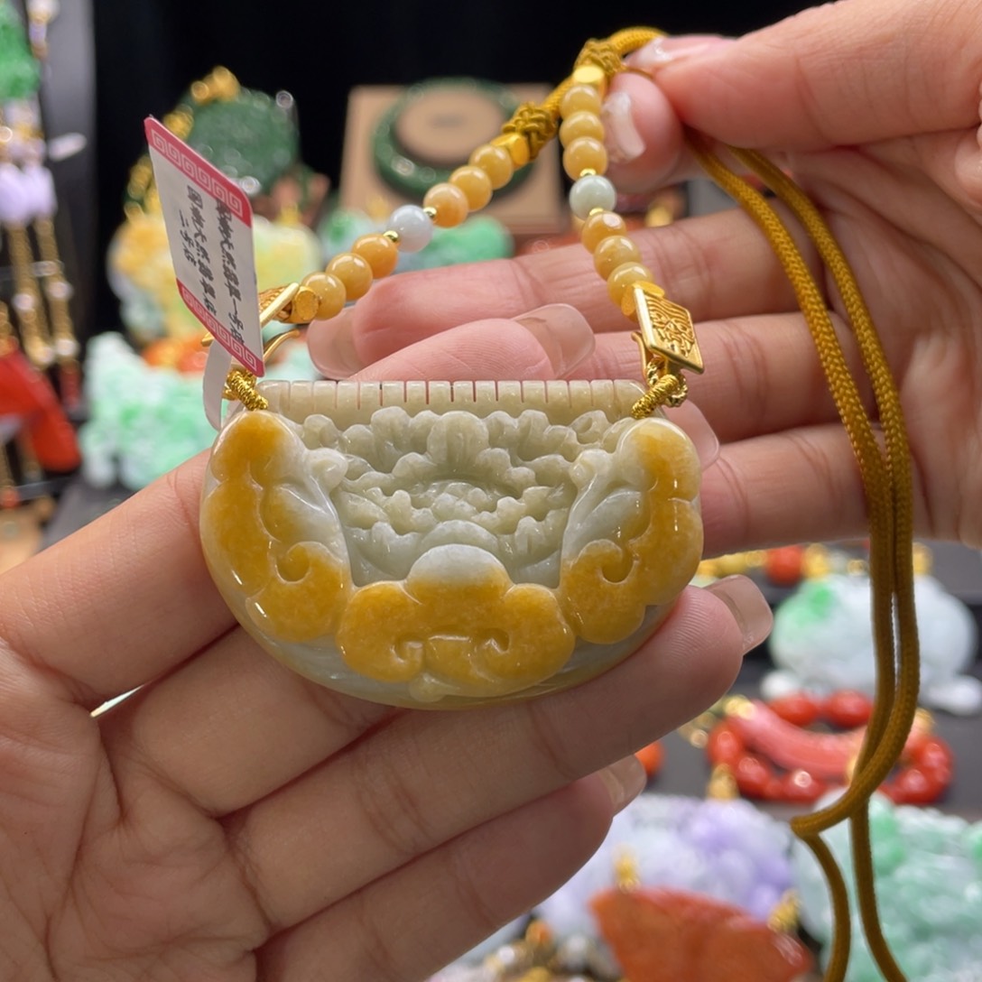 翡翠颈饰未镶嵌代编织
