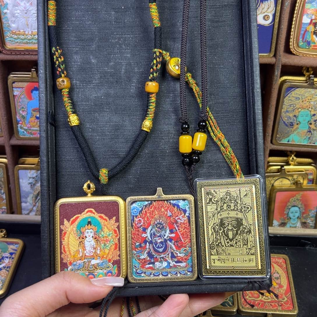 顾***歌吊坠抖音上的小伙伴们都在说