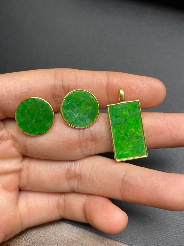 翡翠耳钉无事牌一套