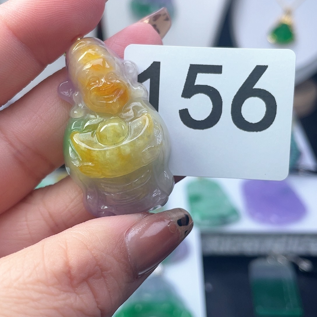 翡翠吊坠(赠链)未镶嵌