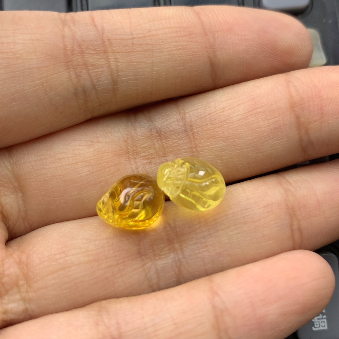 琥珀未镶嵌珠宝奇石