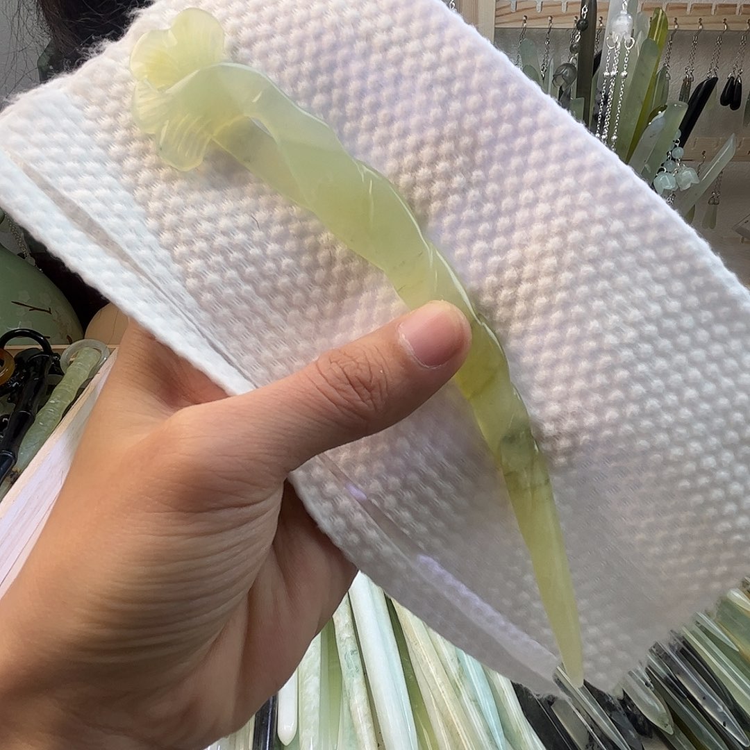 蛇纹石玉发饰未镶嵌