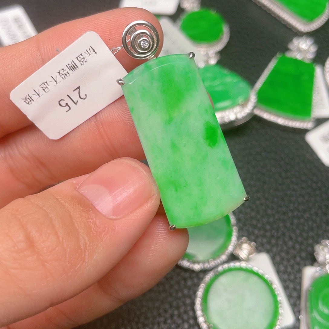 【闪购商品】翡翠吊坠(不含链)银S925镶嵌