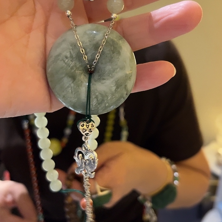 吊坠(赠链)未镶嵌和田玉