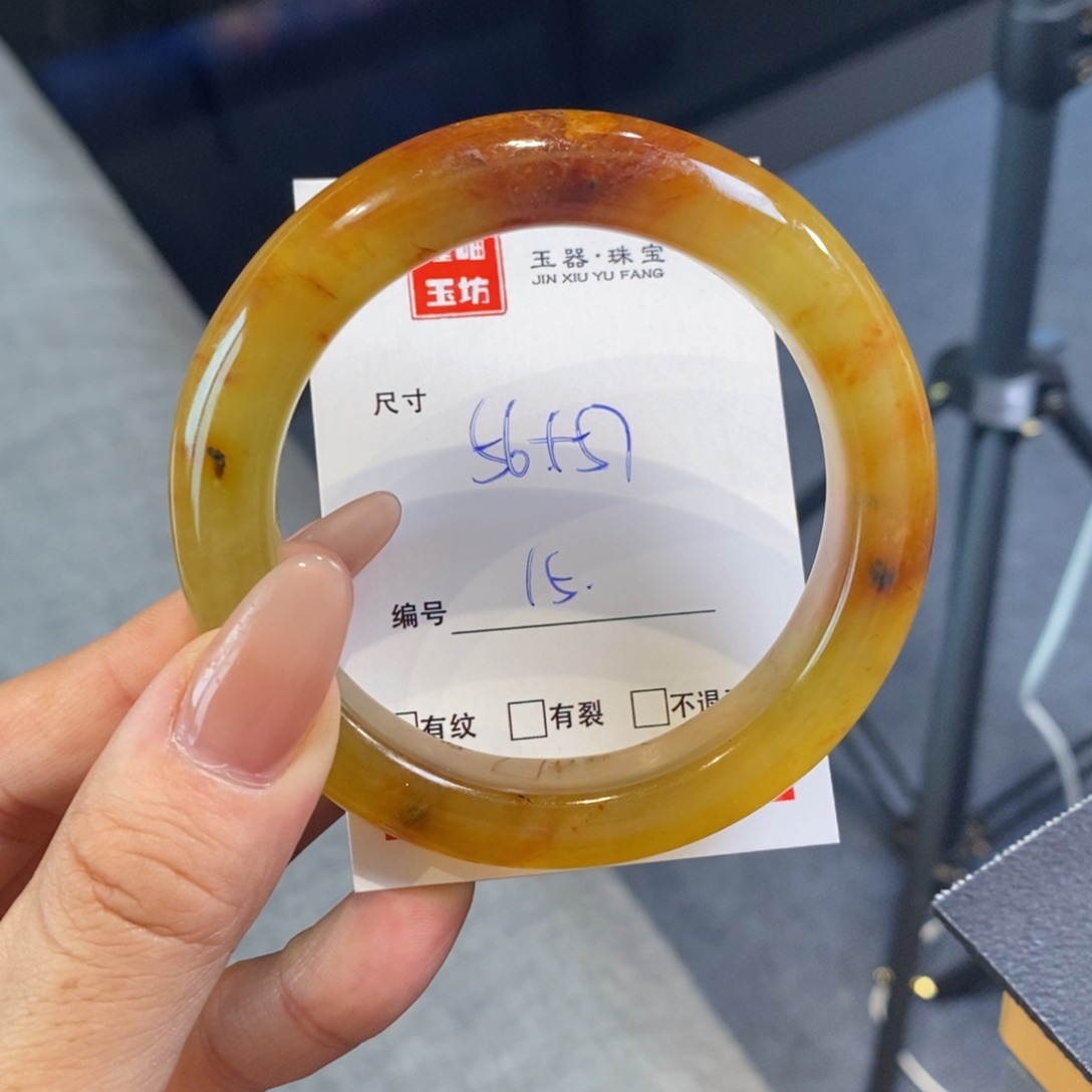 勿***念蛇纹石玉未镶嵌岫玉