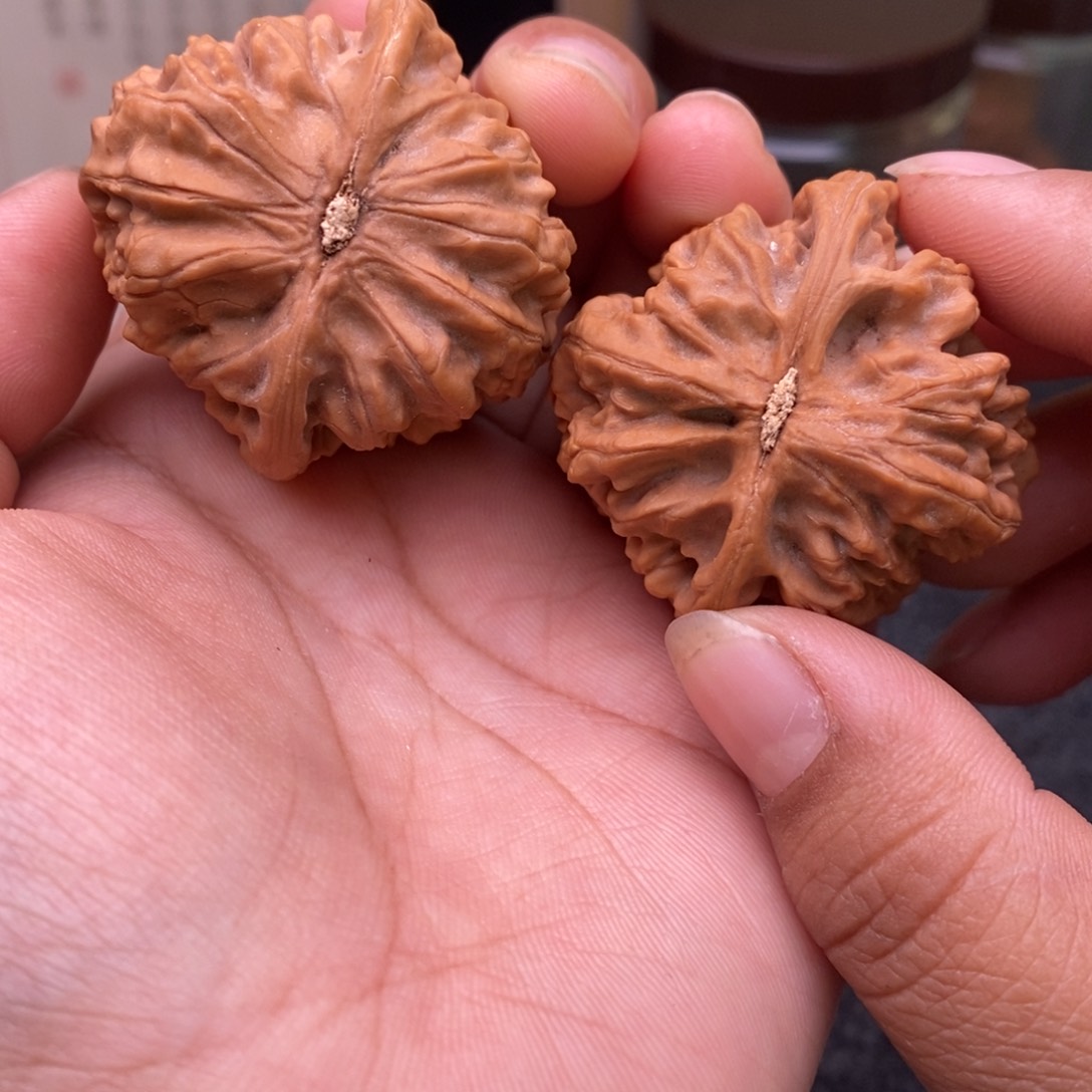 文玩核桃把件40鸡心