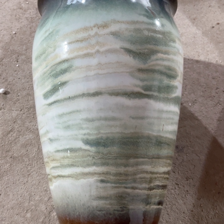 紫砂口径21高度31一只小瑕疵