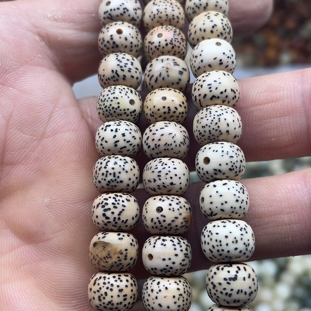 吊坠白玉菩提微瑕10星月敦110颗