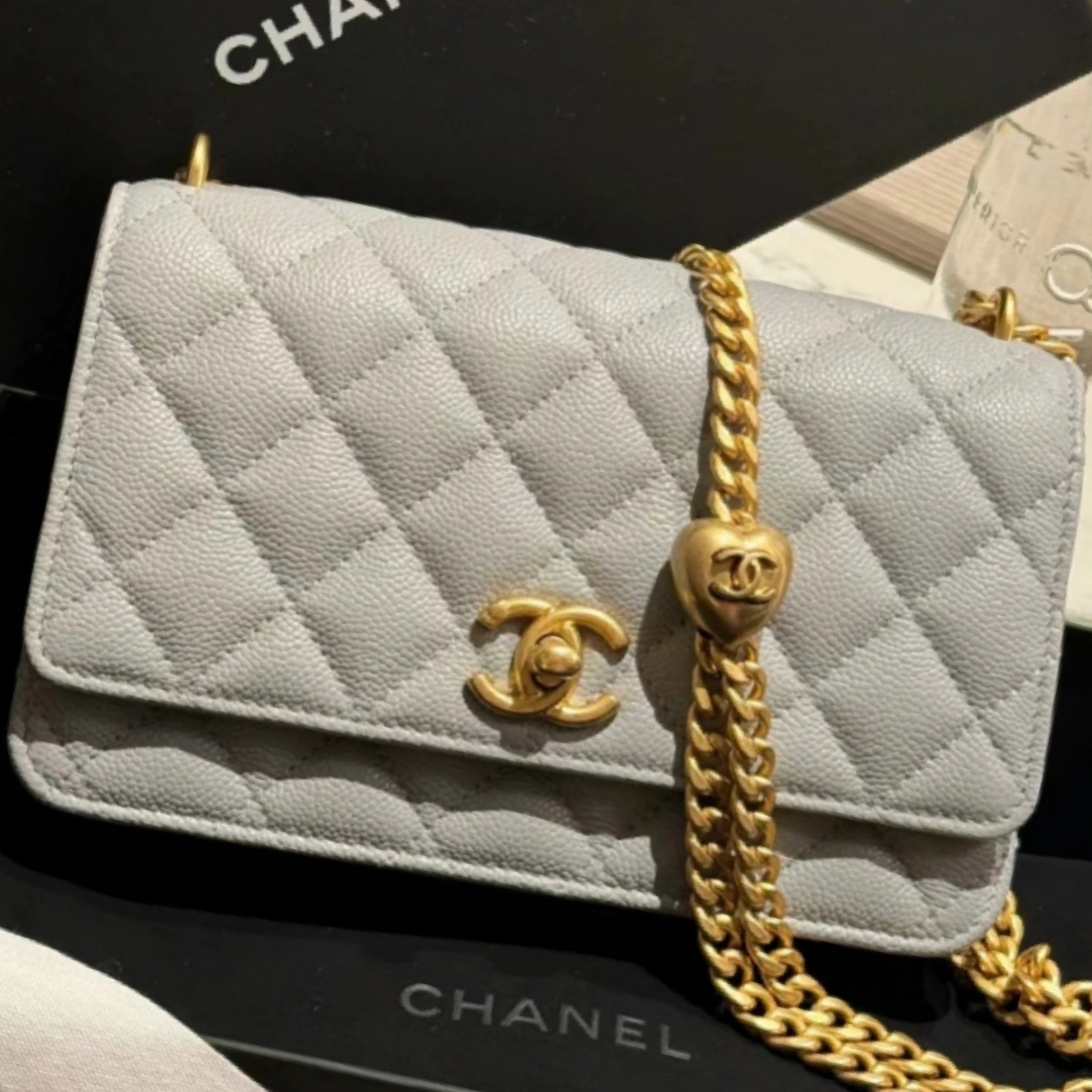 99新 Chanel/香奈儿 发财包woc/爱心调节扣/荔枝牛皮 斜跨