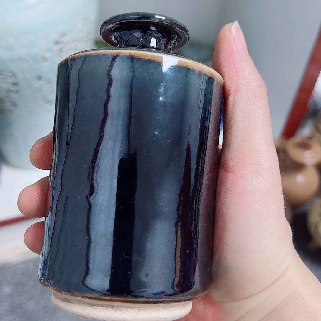 摆件瓷器的工艺技术也是相当