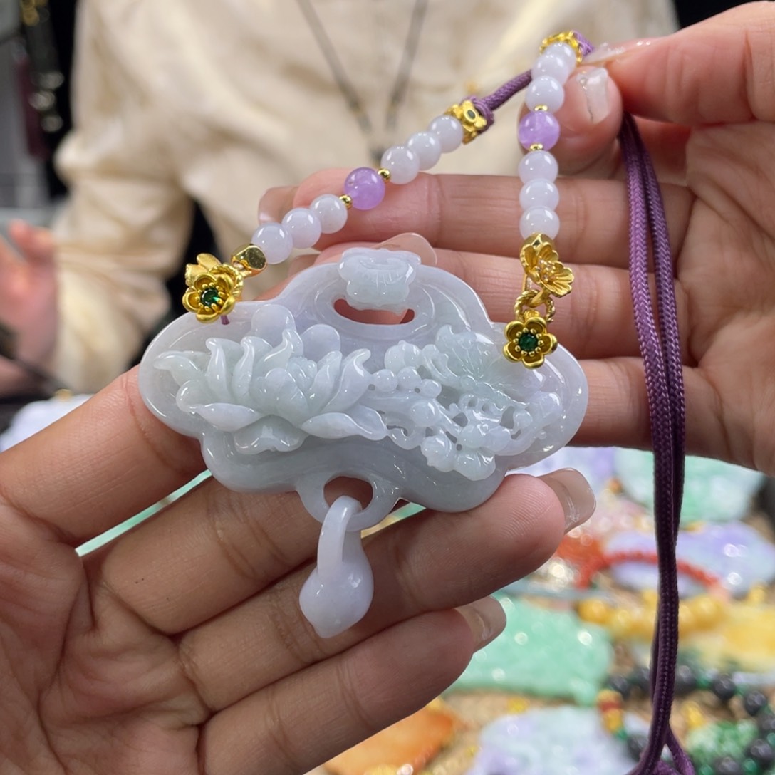 翡翠颈饰未镶嵌代编织