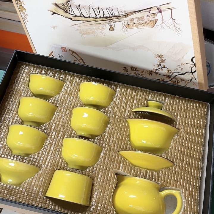 孤品茶具套装等。            