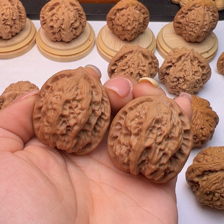 文玩核桃把件磐石全品35