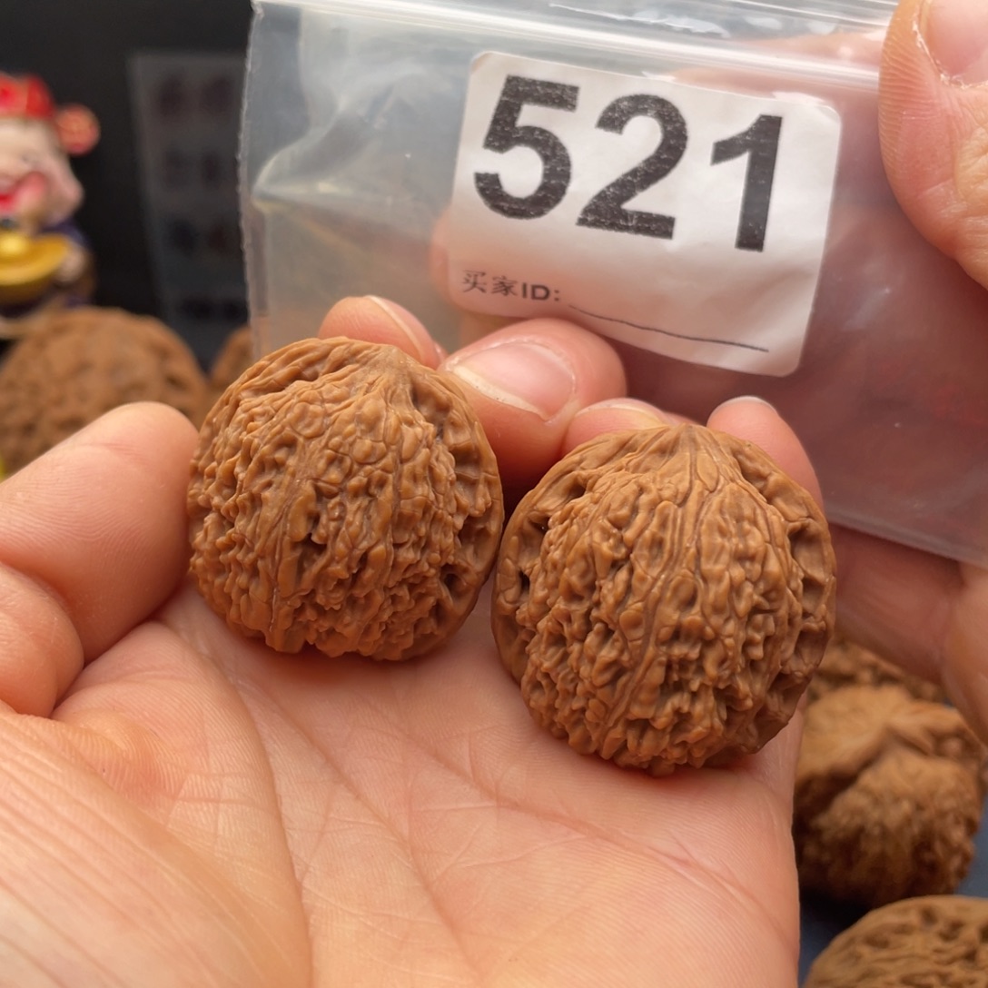 文玩核桃把件南疆团子拉丝32