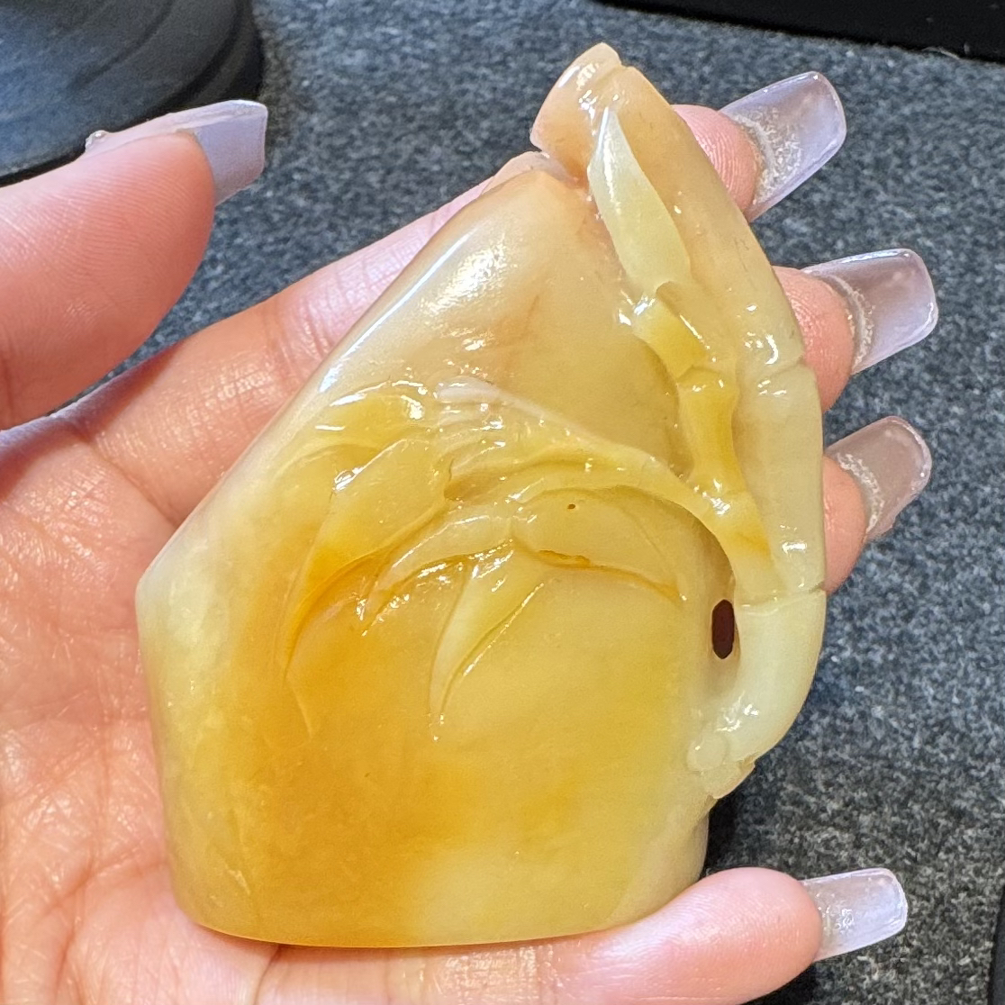 老挝结晶田黄石/竹节。尺寸6-4.5-3.3厘米