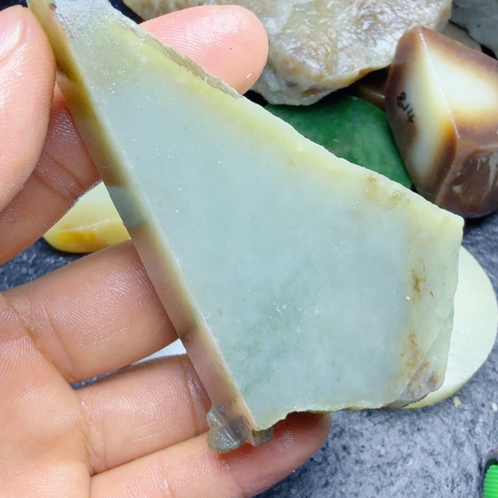 和田玉（糖玉）未镶嵌珠宝奇石