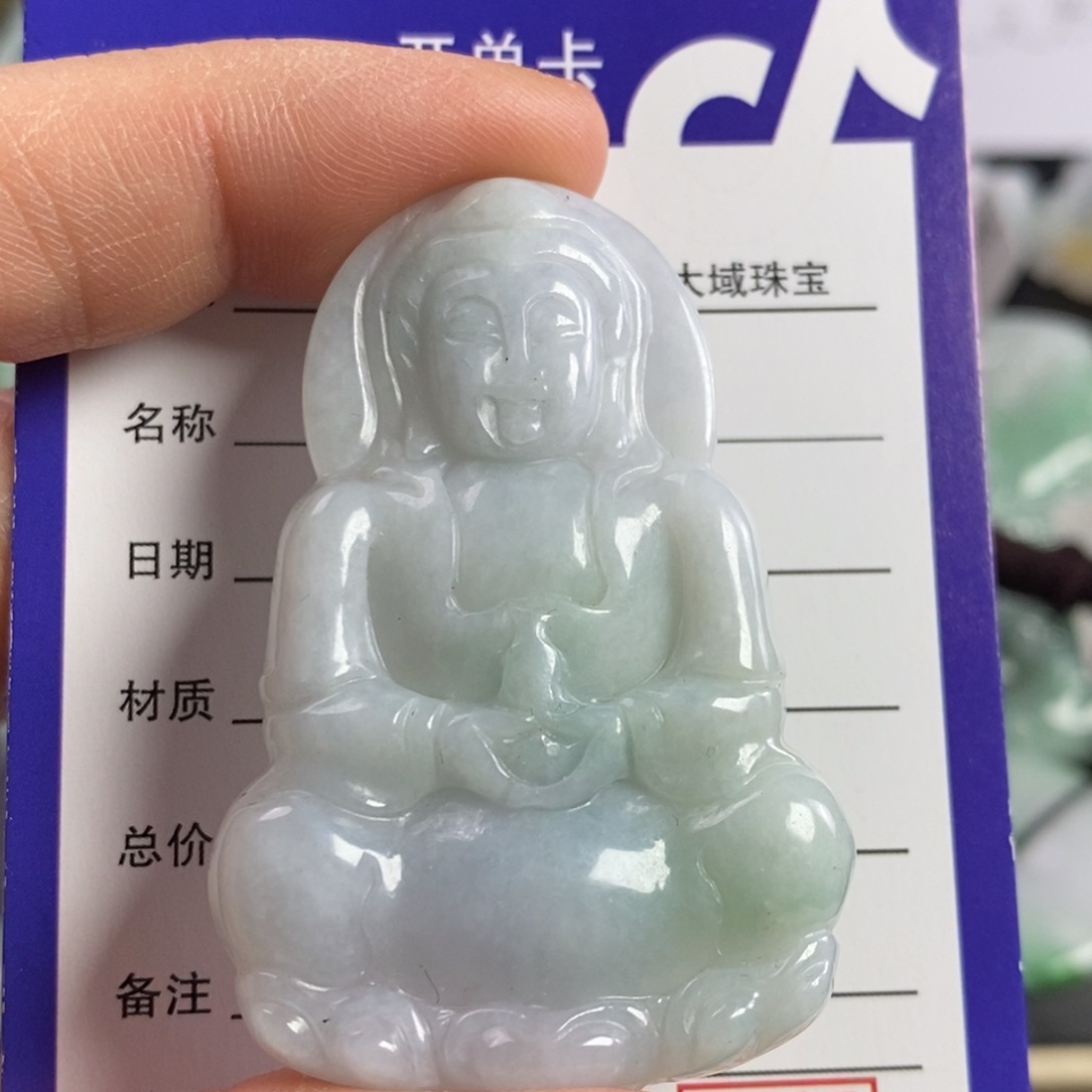 翡翠颈饰未镶嵌观音