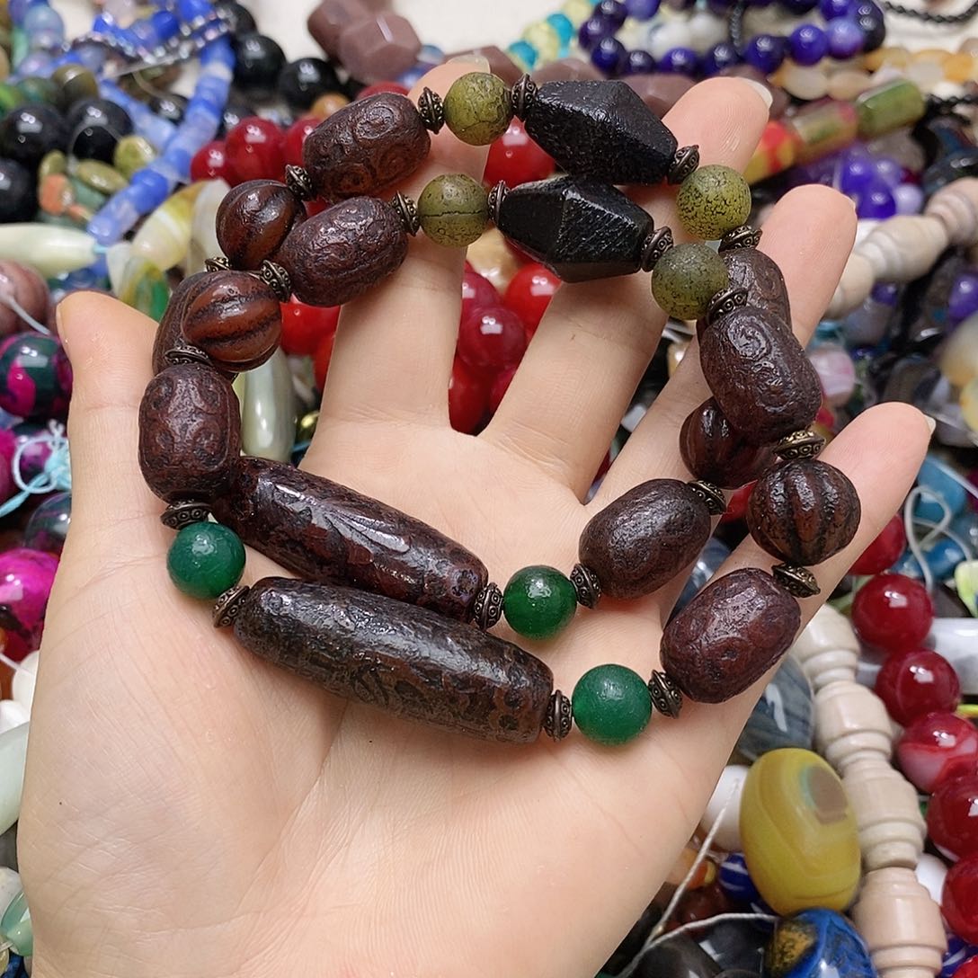 玛瑙/玉髓未镶嵌珠宝半成品玛瑙手串一个装