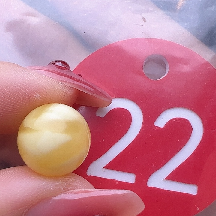 蜜蜡裸石未镶嵌微瑕 11.4mm 圆珠