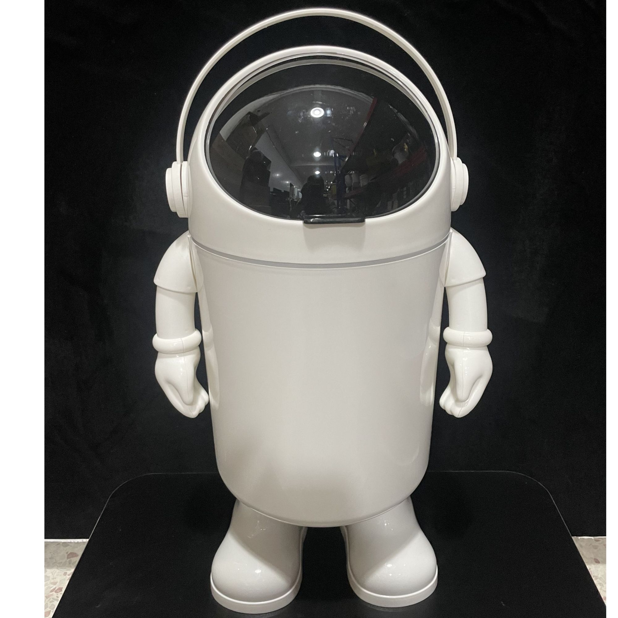 卡通创意可爱太空人垃圾桶客厅卧室带盖 颜色规格随机 RS